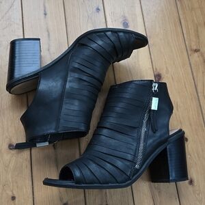 Circus by Sam Edelman open toe ankle boots